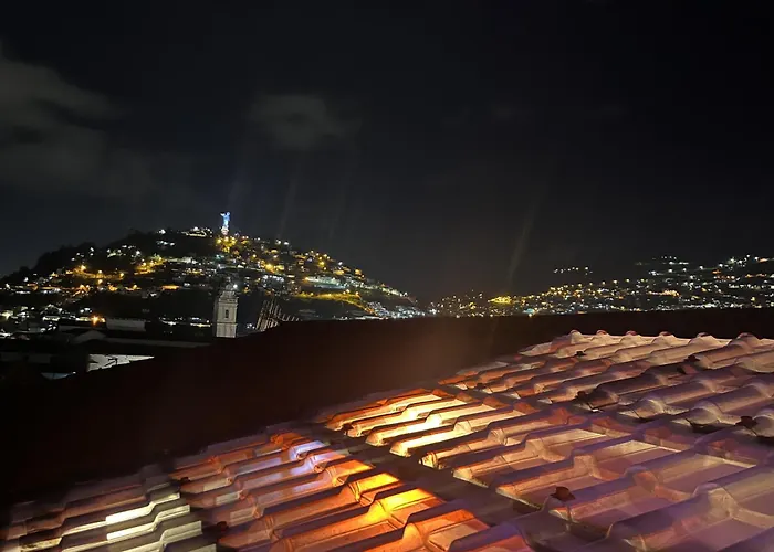 Friends Hotel & Rooftop - Historic Center & Museums