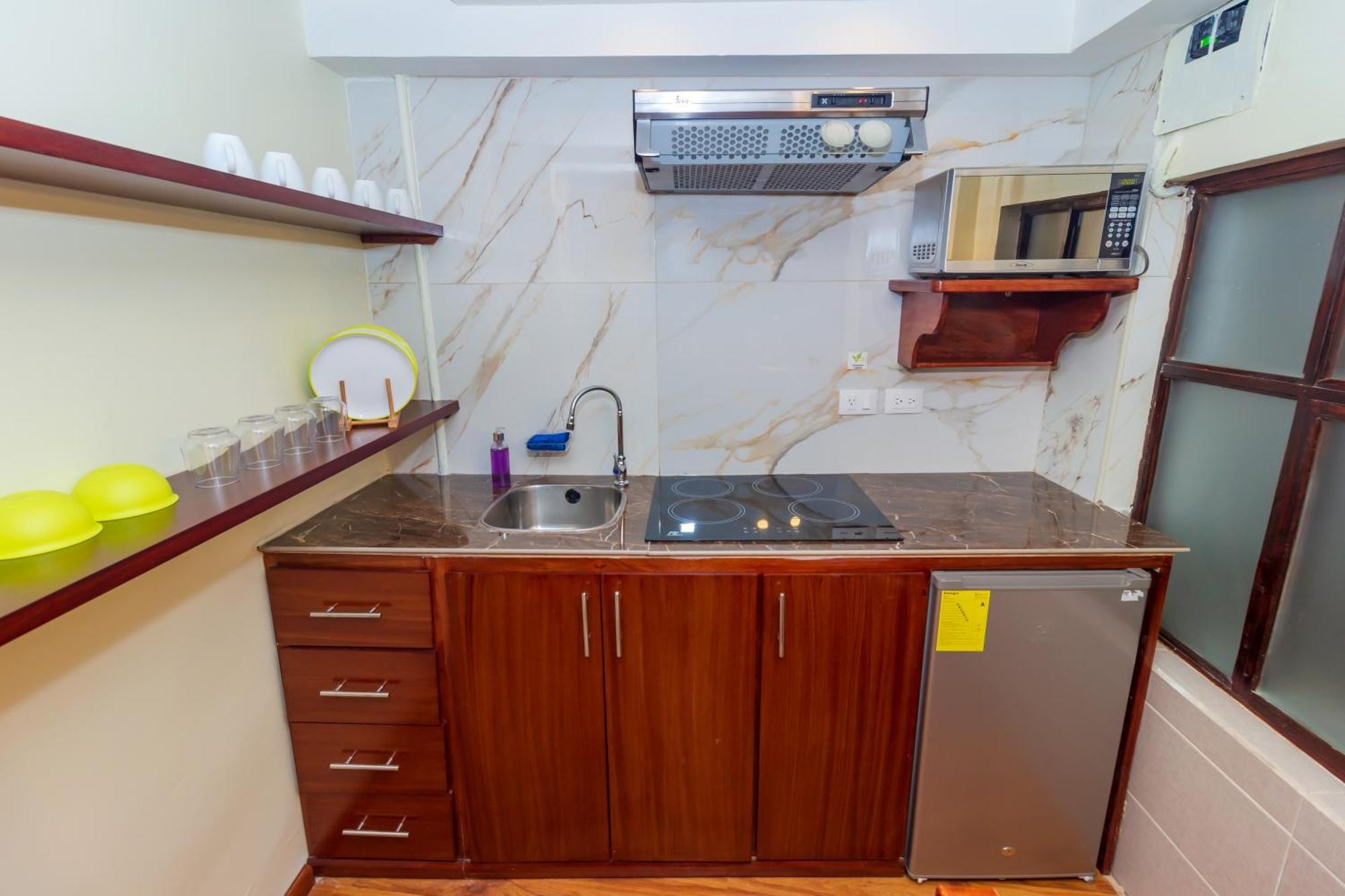 Friends & Rooftop - Historic Center & Museums Hotel 3*