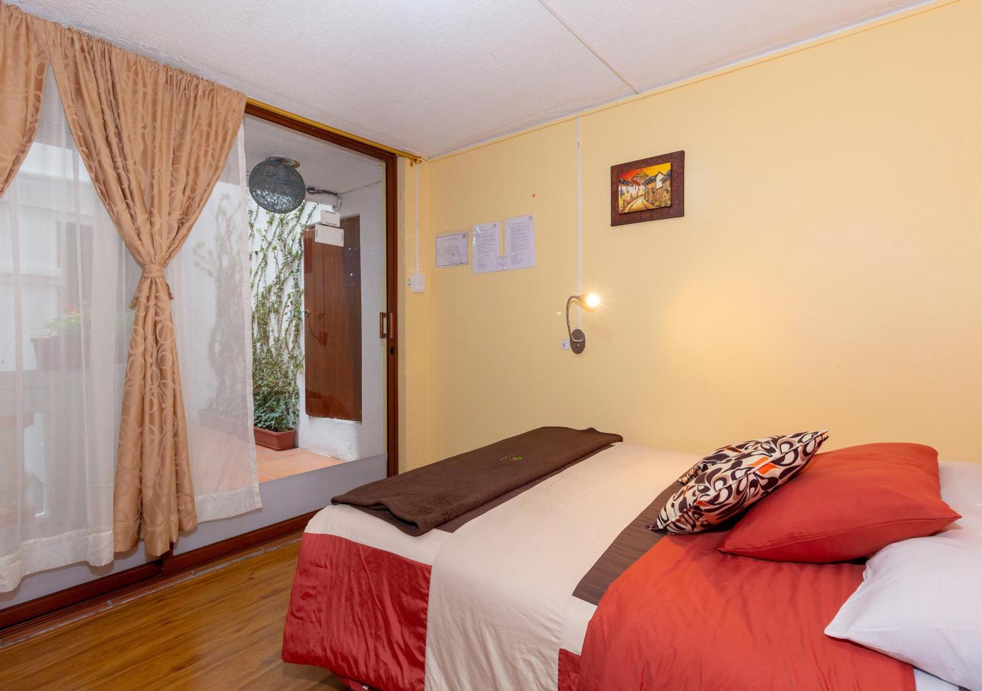 Friends Hotel & Rooftop - Historic Center & Museums 酒店 3*
