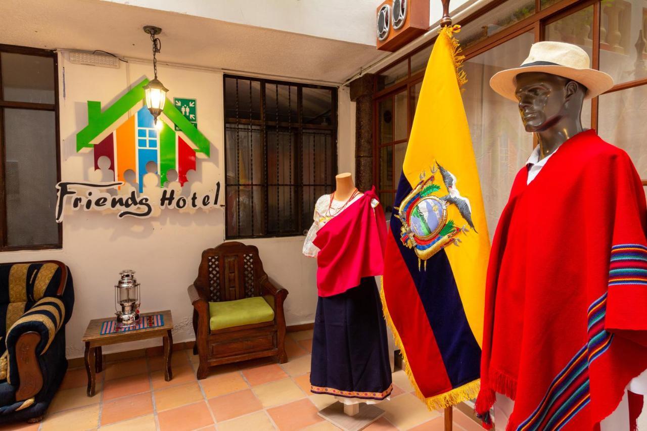 Friends & Rooftop - Historic Center & Museums 3*