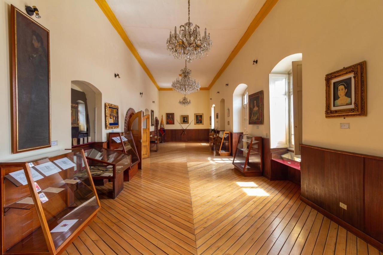 Friends & Rooftop - Historic Center & Museums Hotel Quito